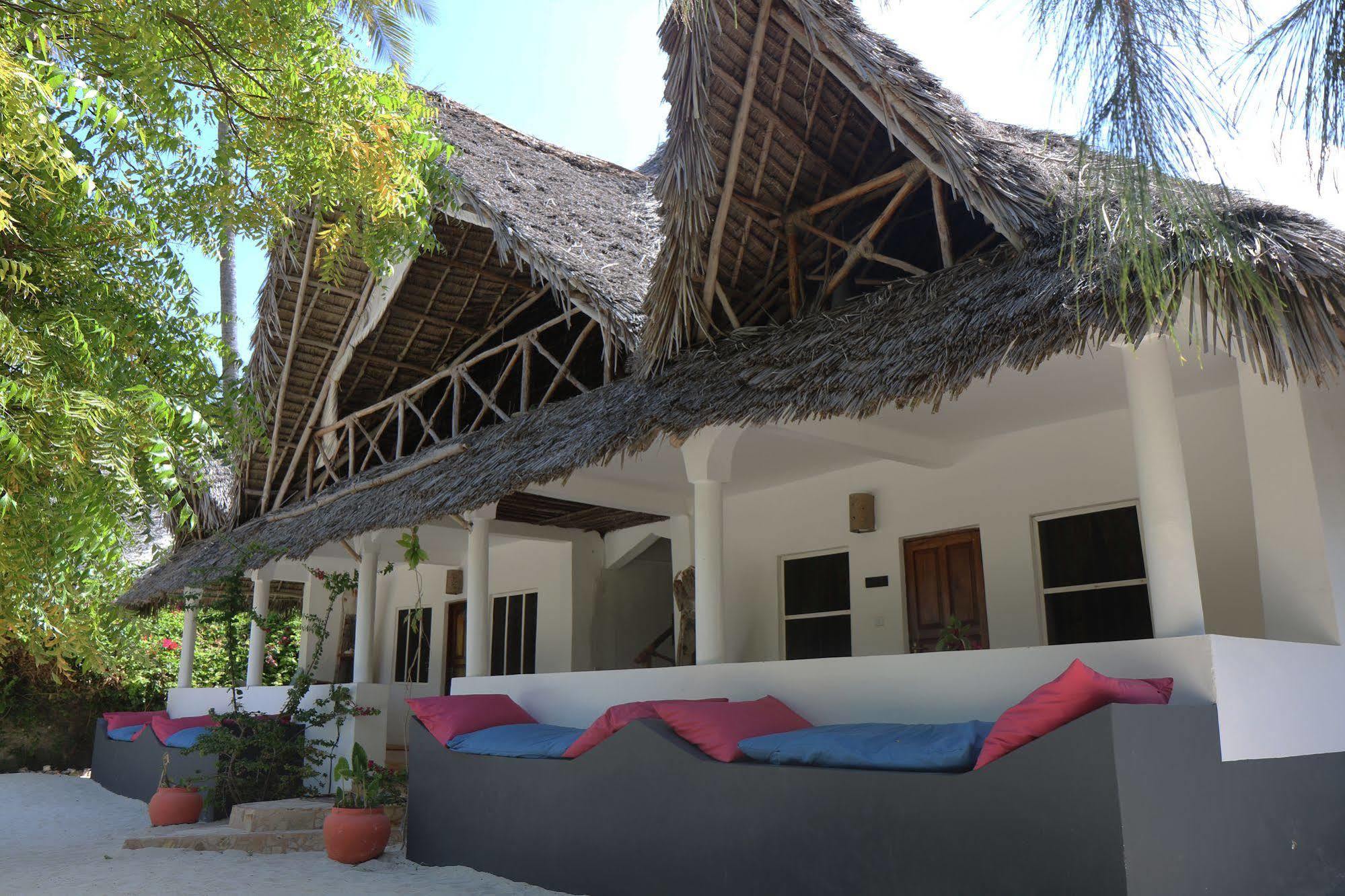 Blue Reef Sport&Fishing Lodge&Bungalows Jambiani  Exterior foto